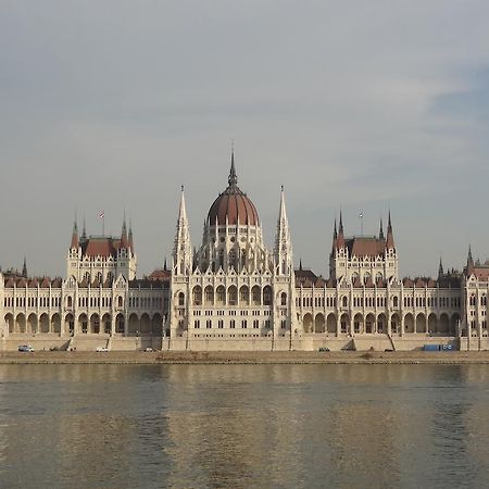 Residence Parliament Будапеща Екстериор снимка